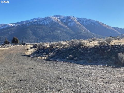 A home in John Day