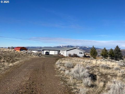 A home in John Day