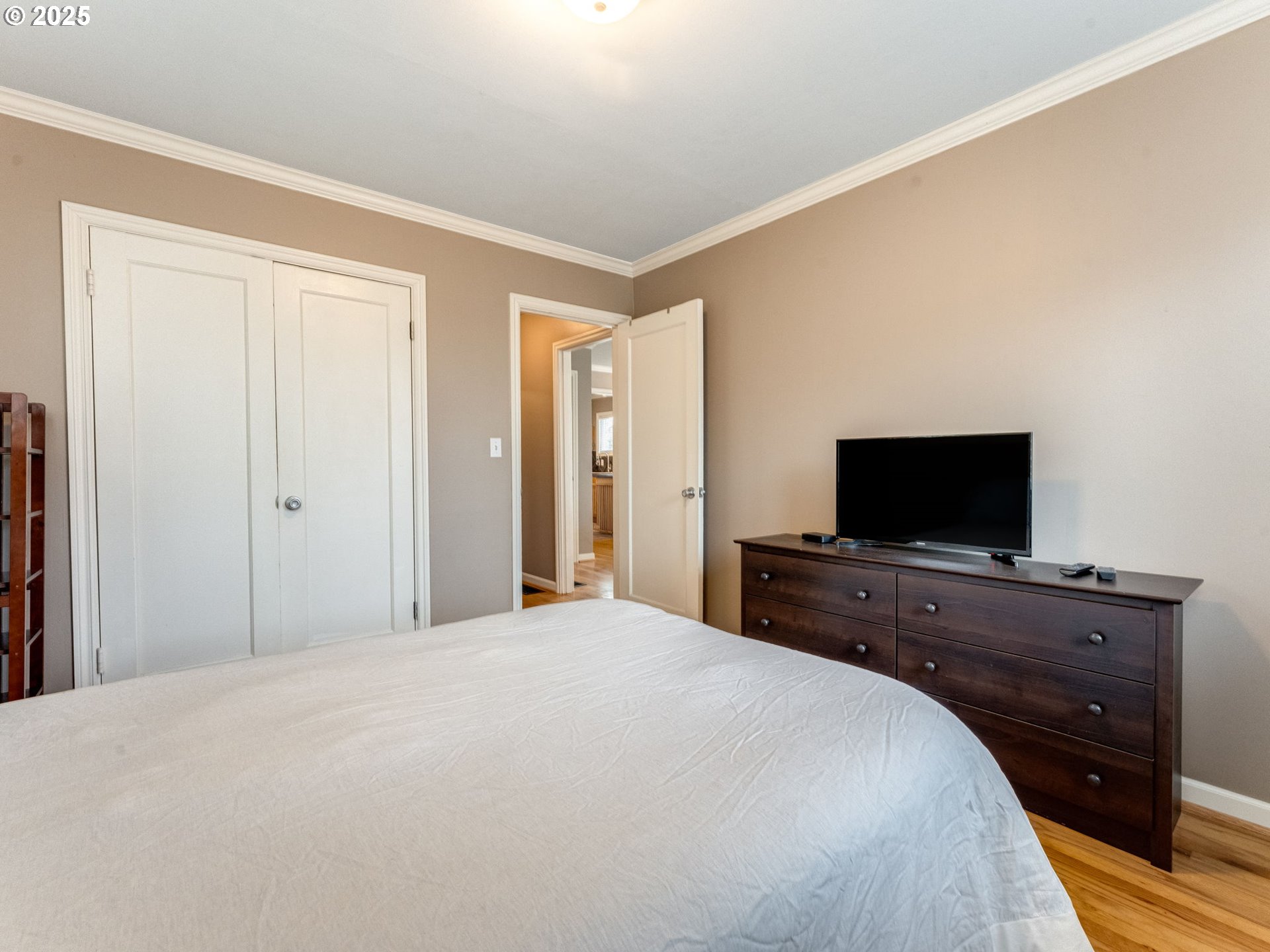 Portland, Oregon 97266, United States, 2 Bedrooms Bedrooms, ,1 BathroomBathrooms,Residential,Pending,79816