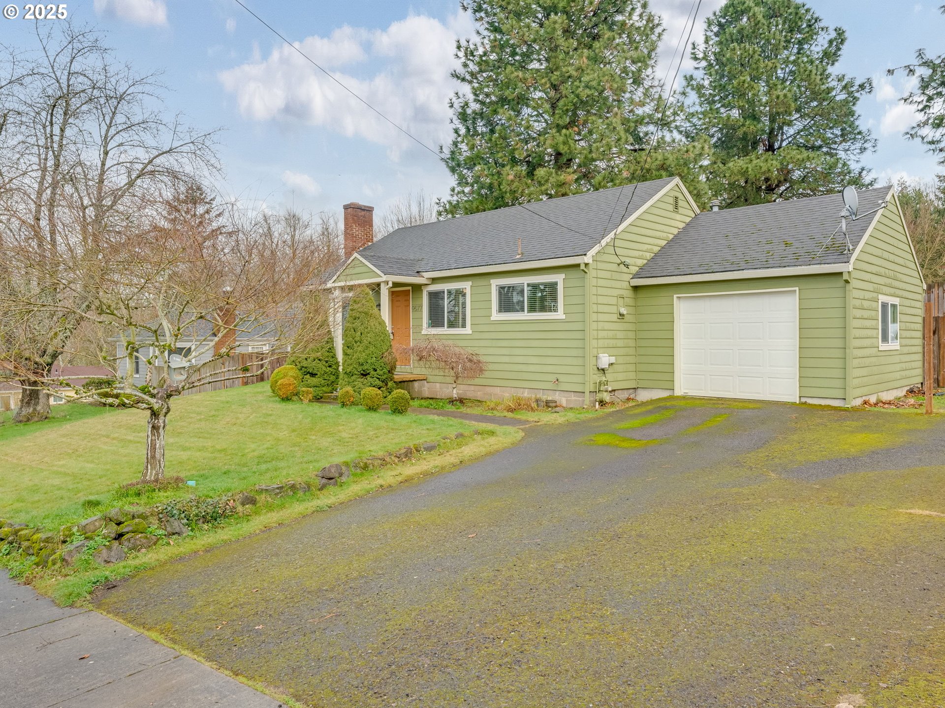 Portland, Oregon 97266, United States, 2 Bedrooms Bedrooms, ,1 BathroomBathrooms,Residential,Pending,79816