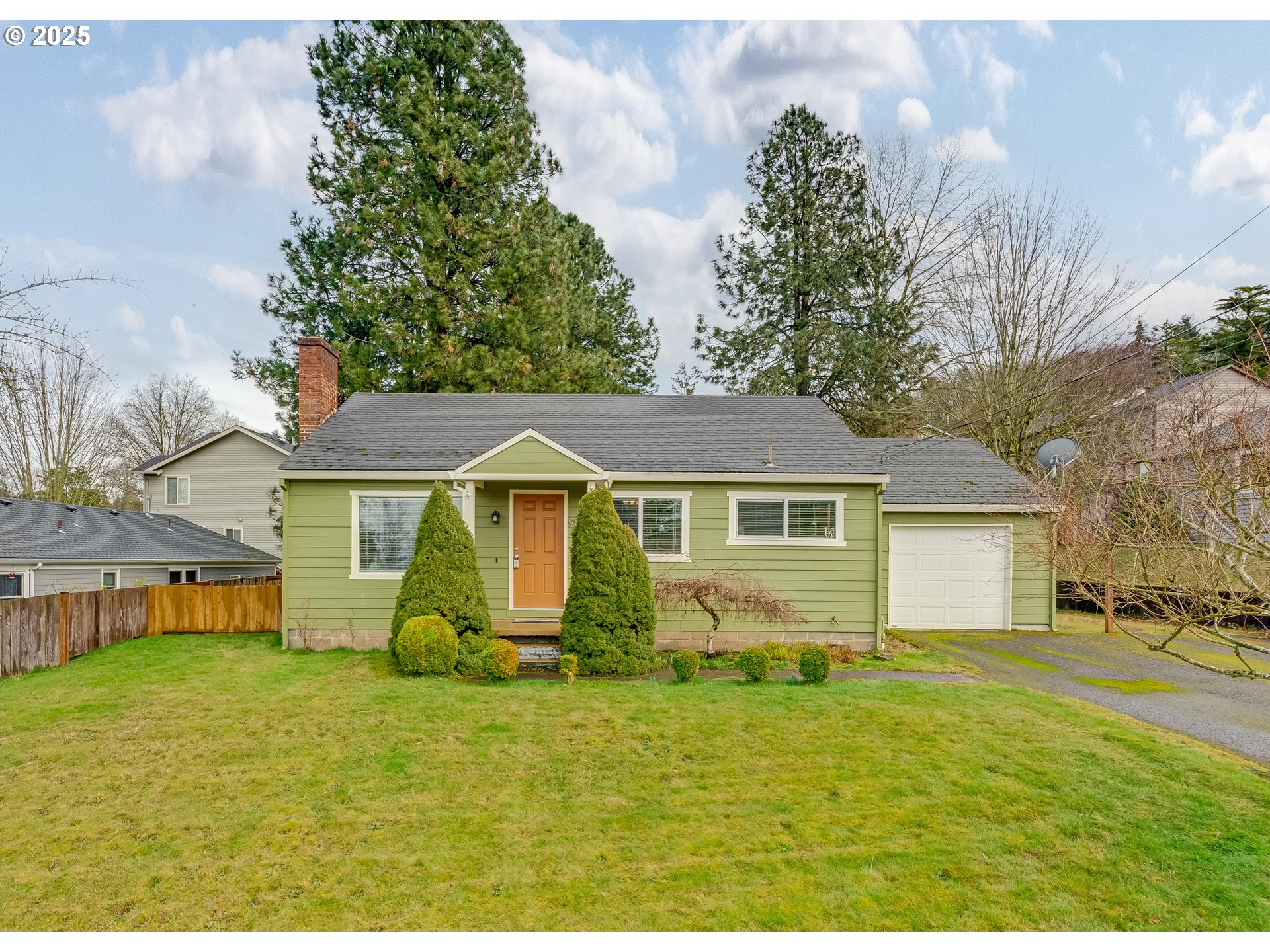 Portland, Oregon 97266, United States, 2 Bedrooms Bedrooms, ,1 BathroomBathrooms,Residential,Pending,79816