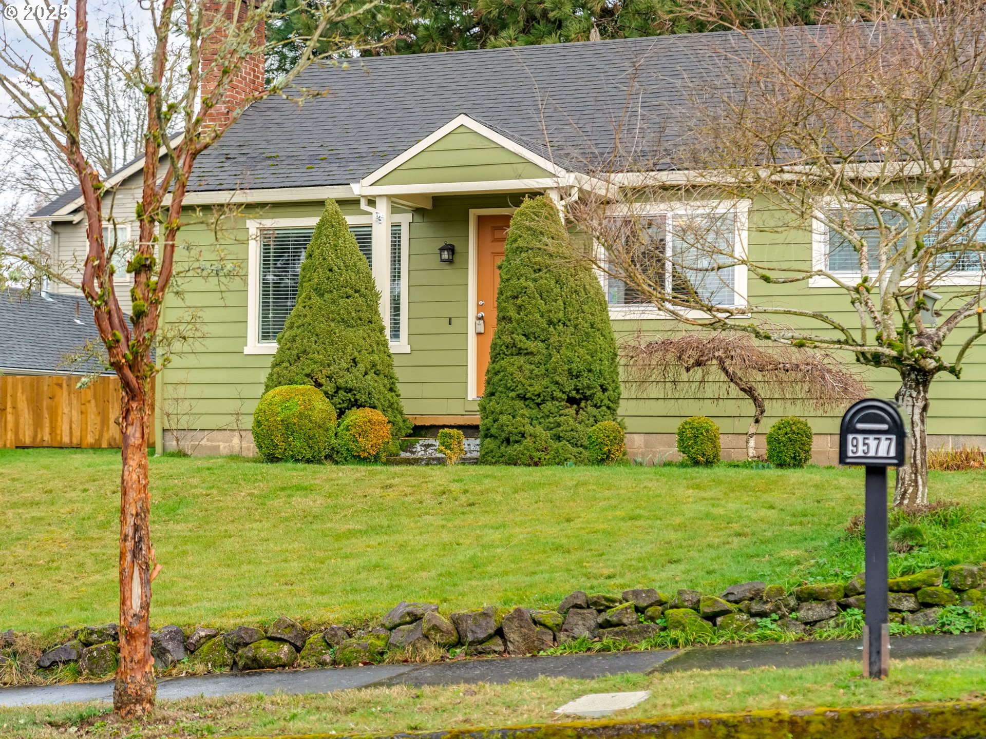 Portland, Oregon 97266, United States, 2 Bedrooms Bedrooms, ,1 BathroomBathrooms,Residential,Pending,79816