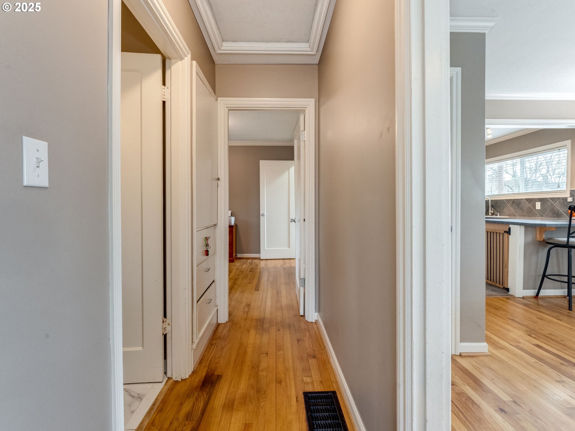 Portland, Oregon 97266, United States, 2 Bedrooms Bedrooms, ,1 BathroomBathrooms,Residential,Pending,79816