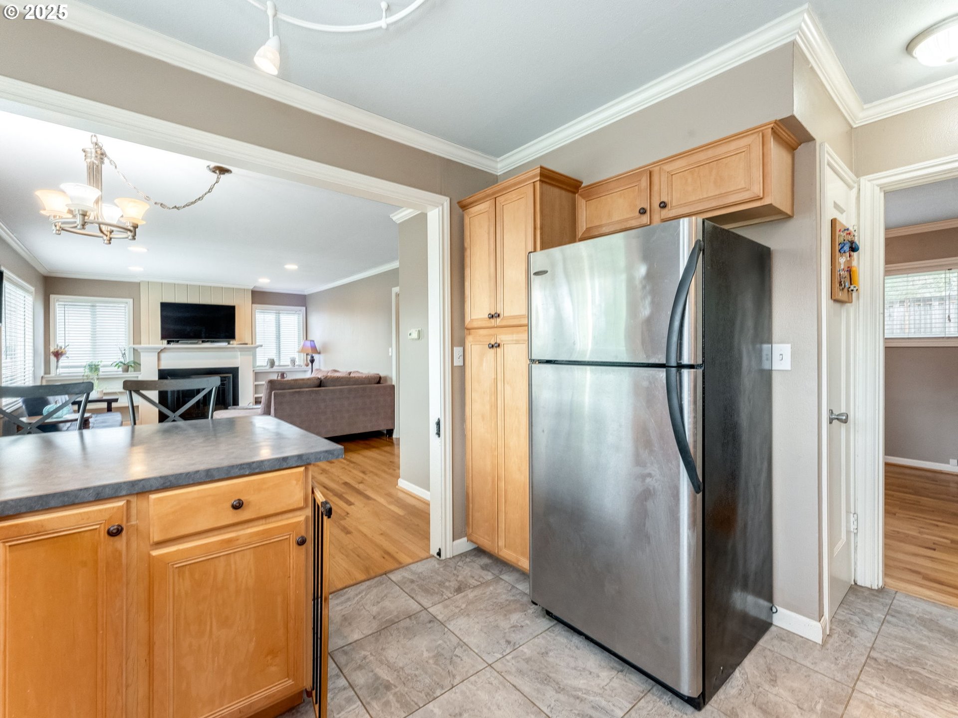 Portland, Oregon 97266, United States, 2 Bedrooms Bedrooms, ,1 BathroomBathrooms,Residential,Pending,79816