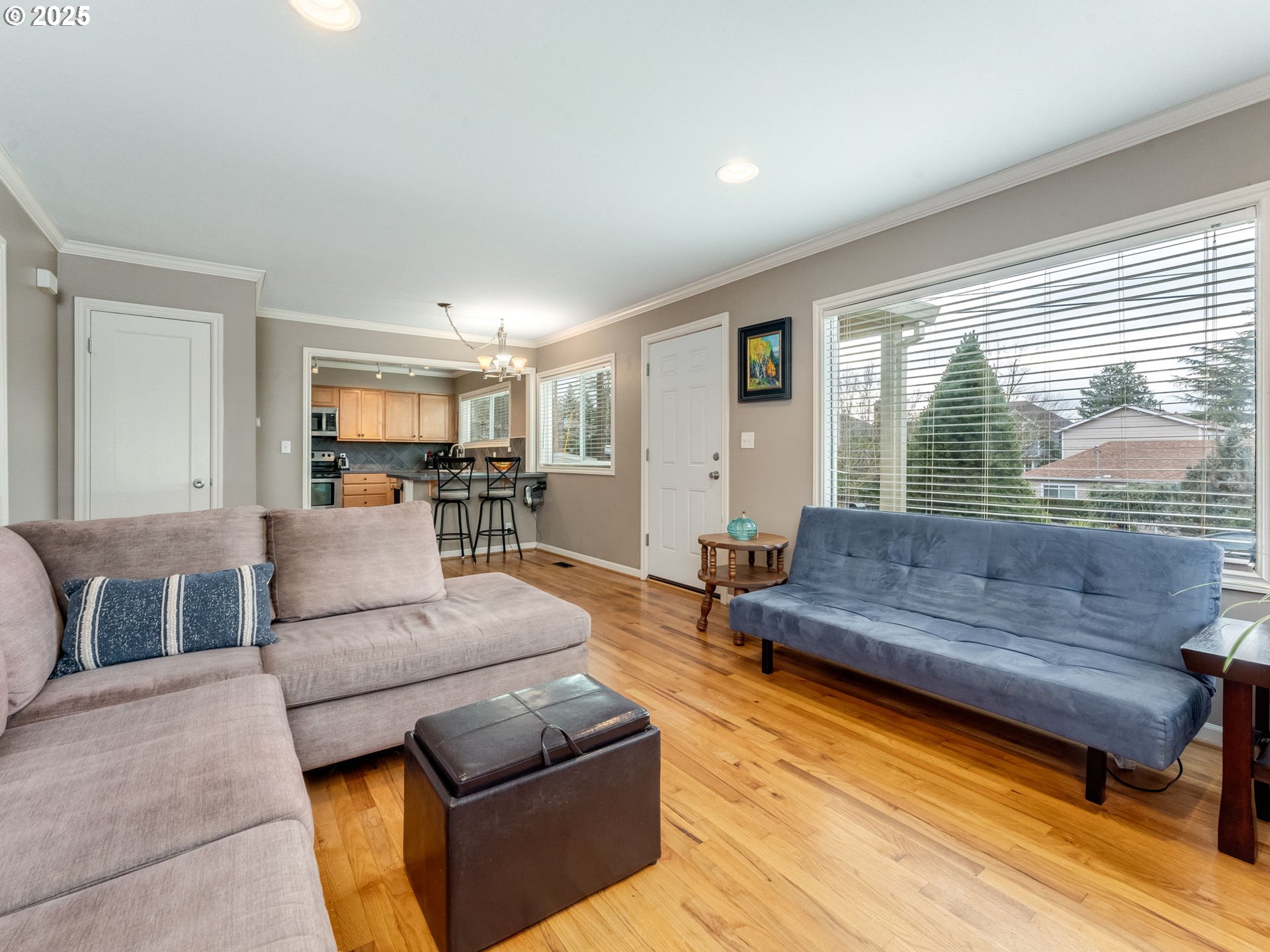 Portland, Oregon 97266, United States, 2 Bedrooms Bedrooms, ,1 BathroomBathrooms,Residential,Pending,79816