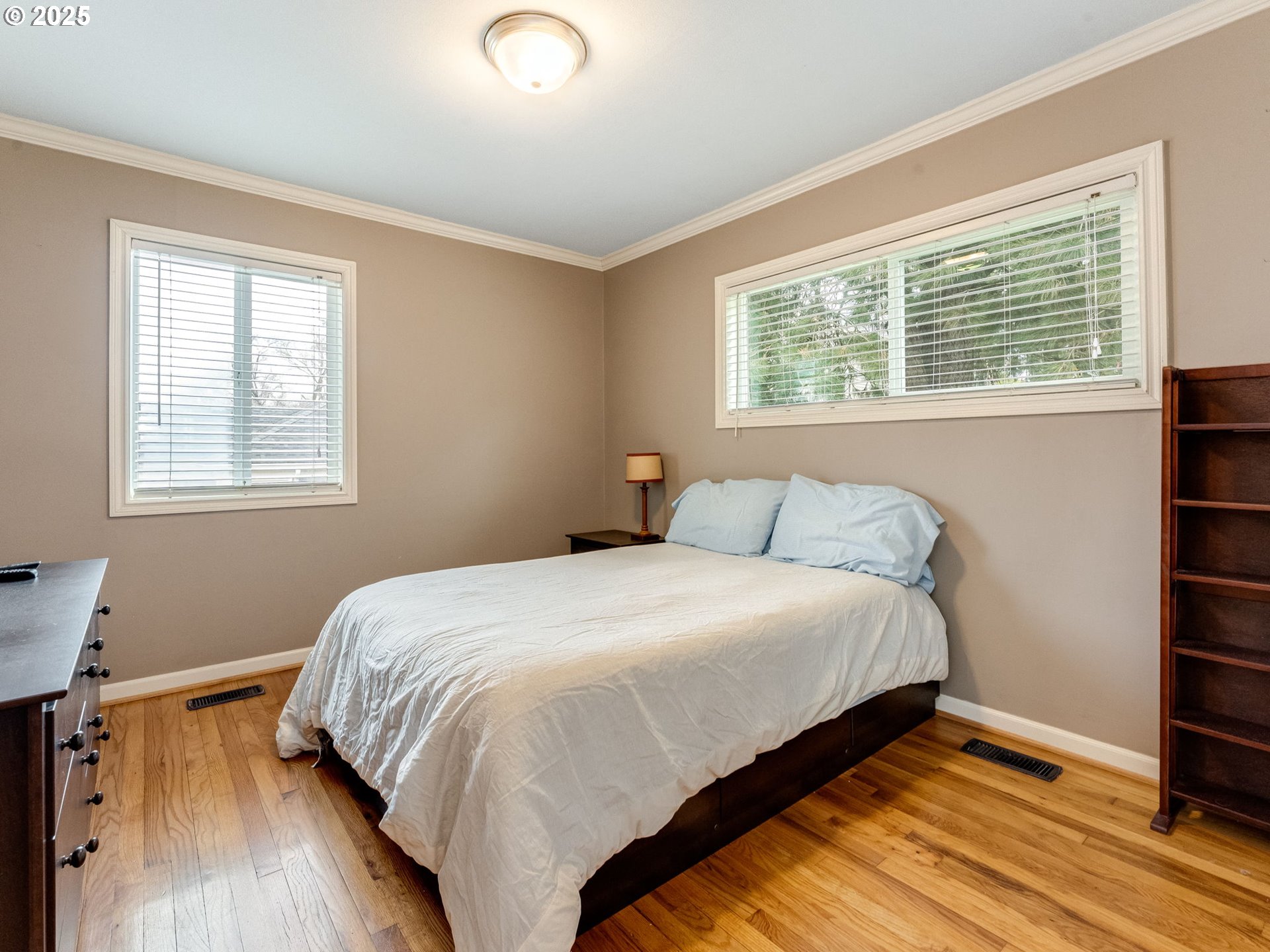 Portland, Oregon 97266, United States, 2 Bedrooms Bedrooms, ,1 BathroomBathrooms,Residential,Pending,79816