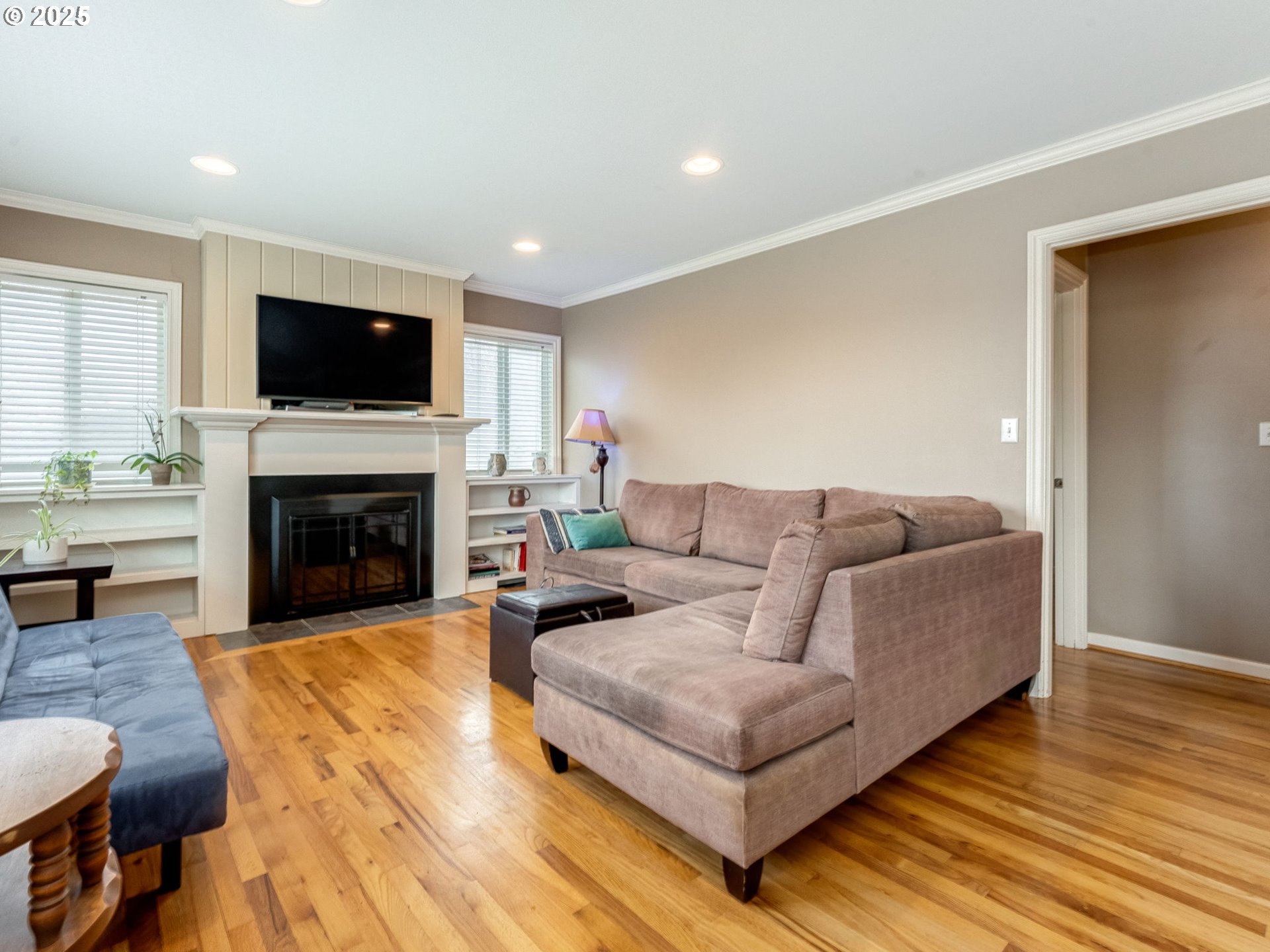 Portland, Oregon 97266, United States, 2 Bedrooms Bedrooms, ,1 BathroomBathrooms,Residential,Pending,79816