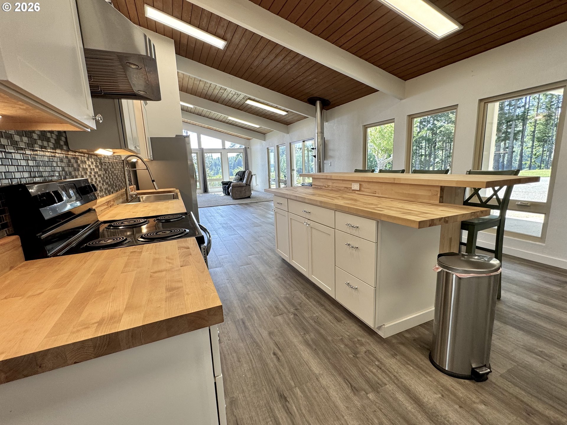 94475 Golf Course LN