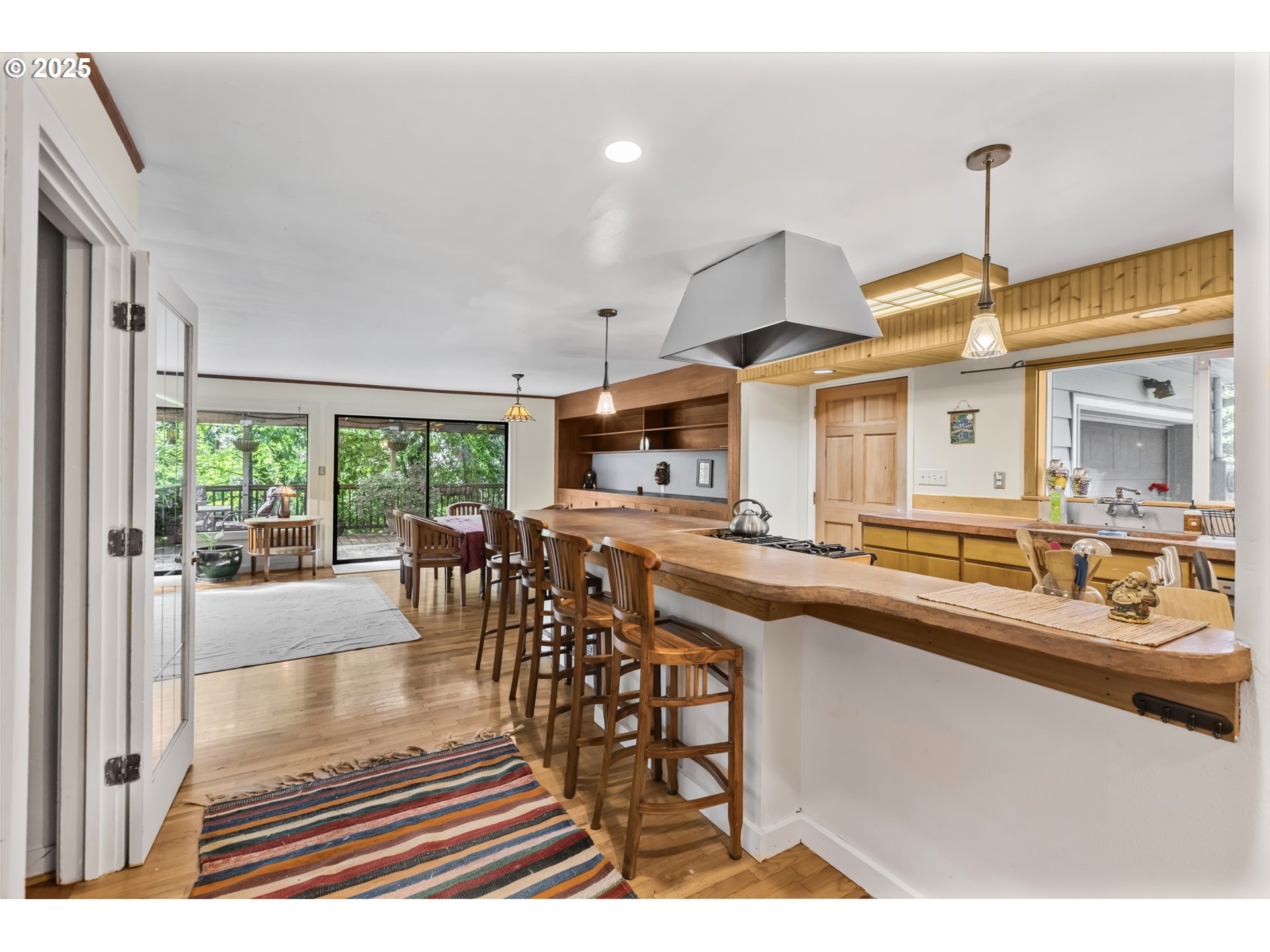 3160 WHITTEN DR