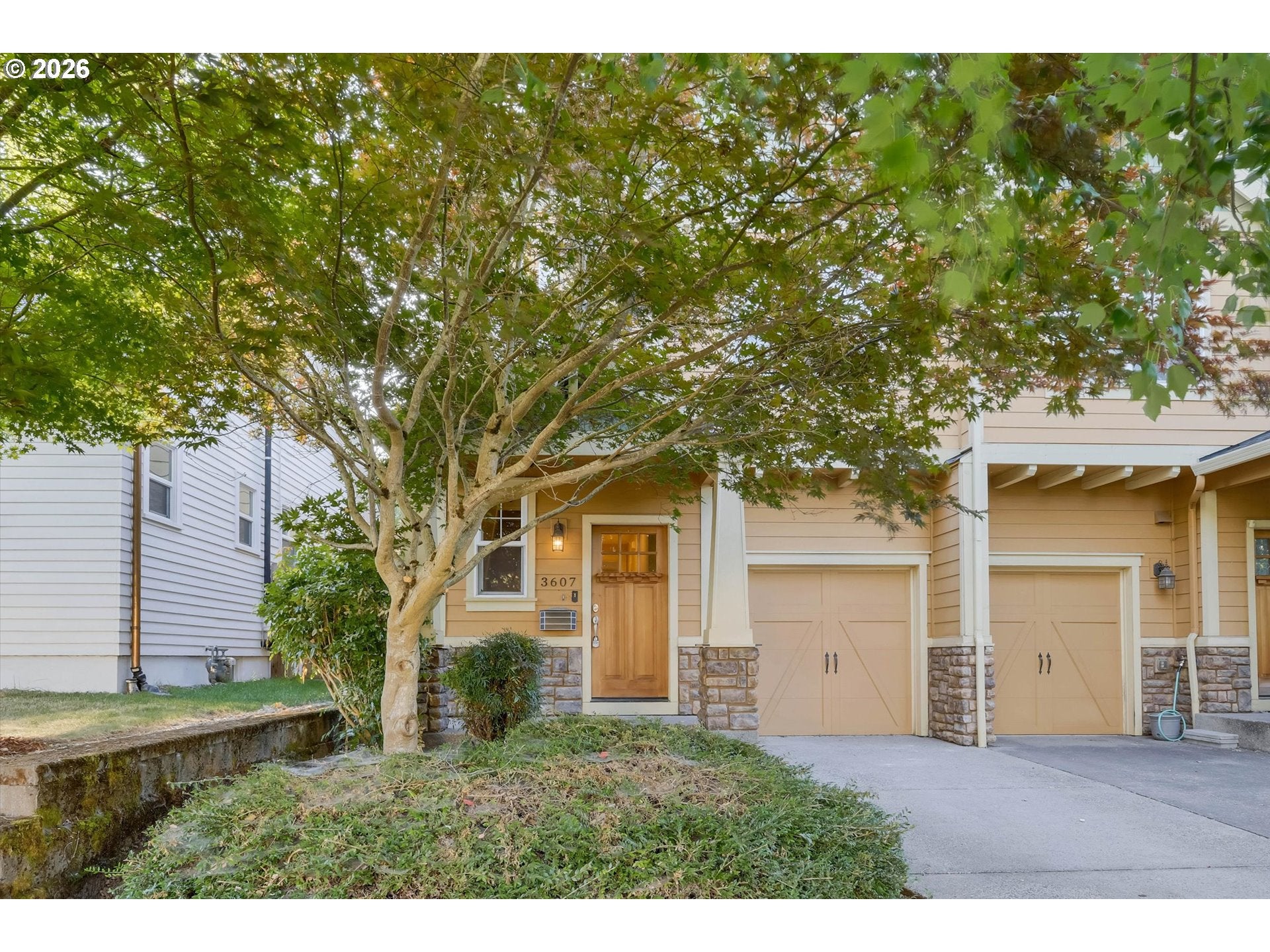 3607 NE 10TH AVE