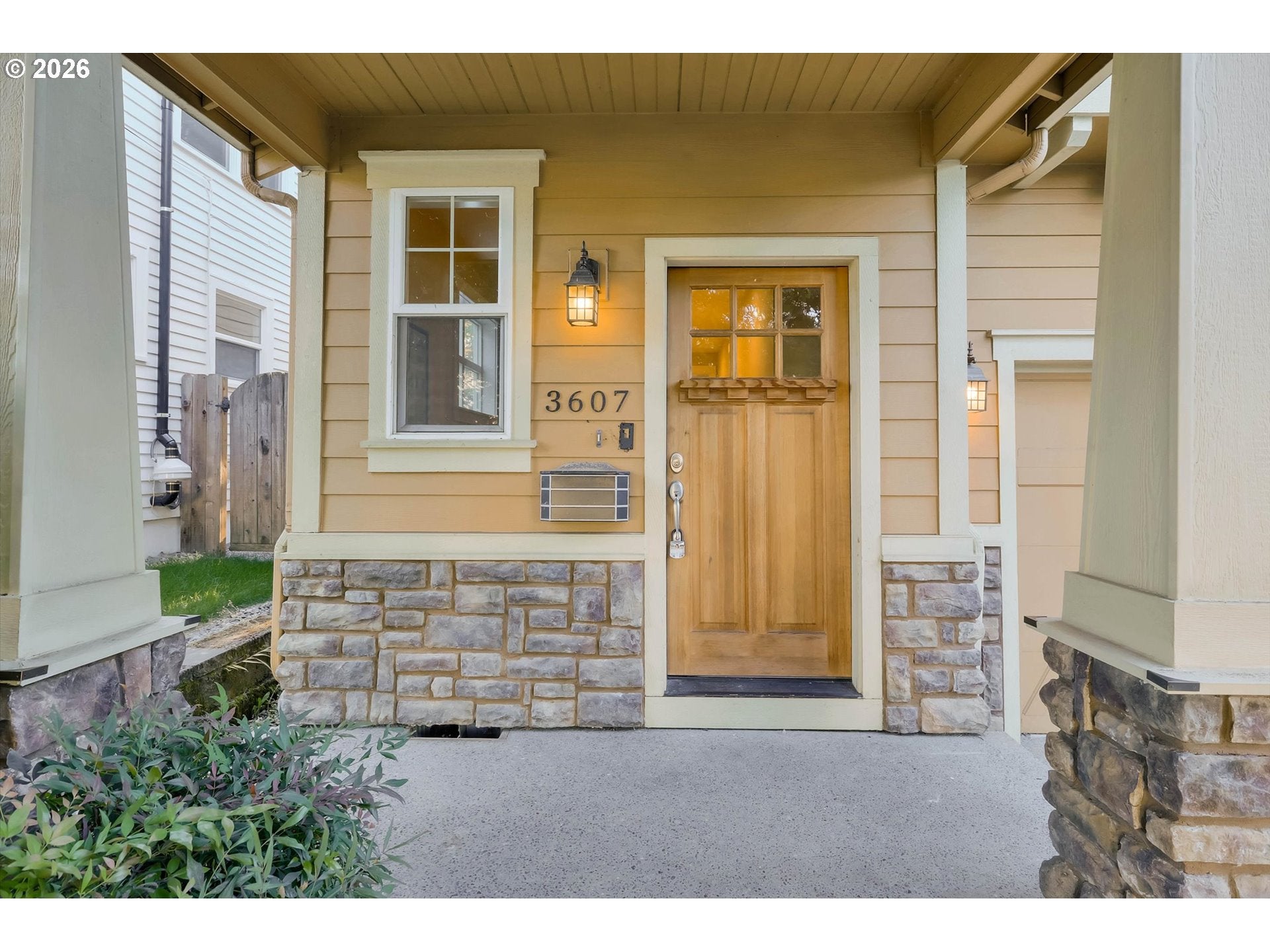 3607 NE 10TH AVE