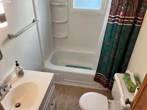 Tiny photo for 335 Holbrook Ln, Creswell, OR 97426 (MLS # 792344379)