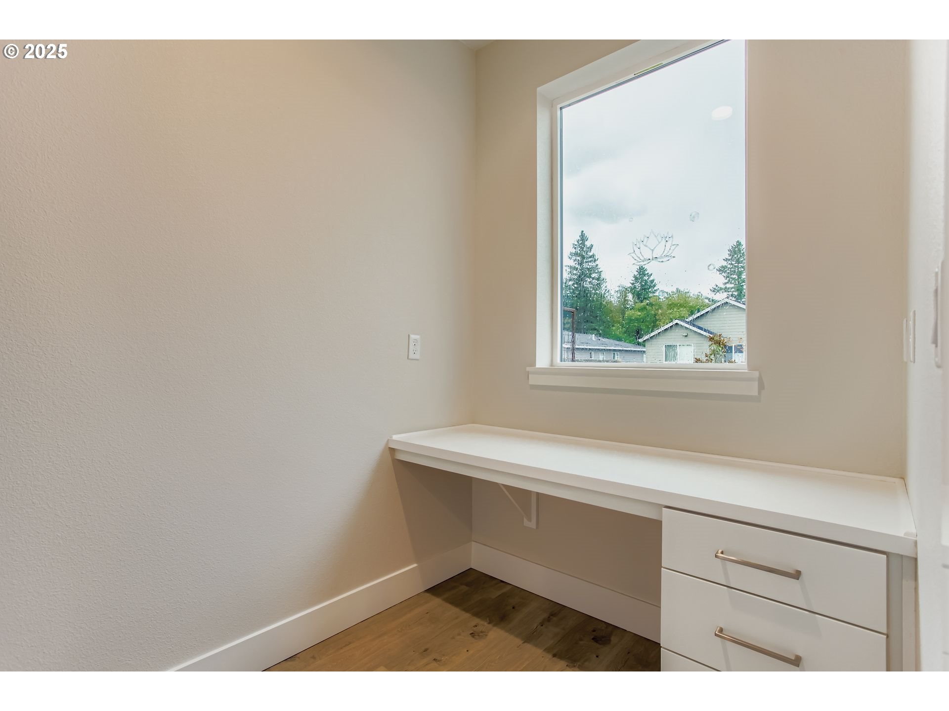 Sherwood, Oregon 97140, United States, 5 Bedrooms Bedrooms, ,3 BathroomsBathrooms,Residential,Active,220432