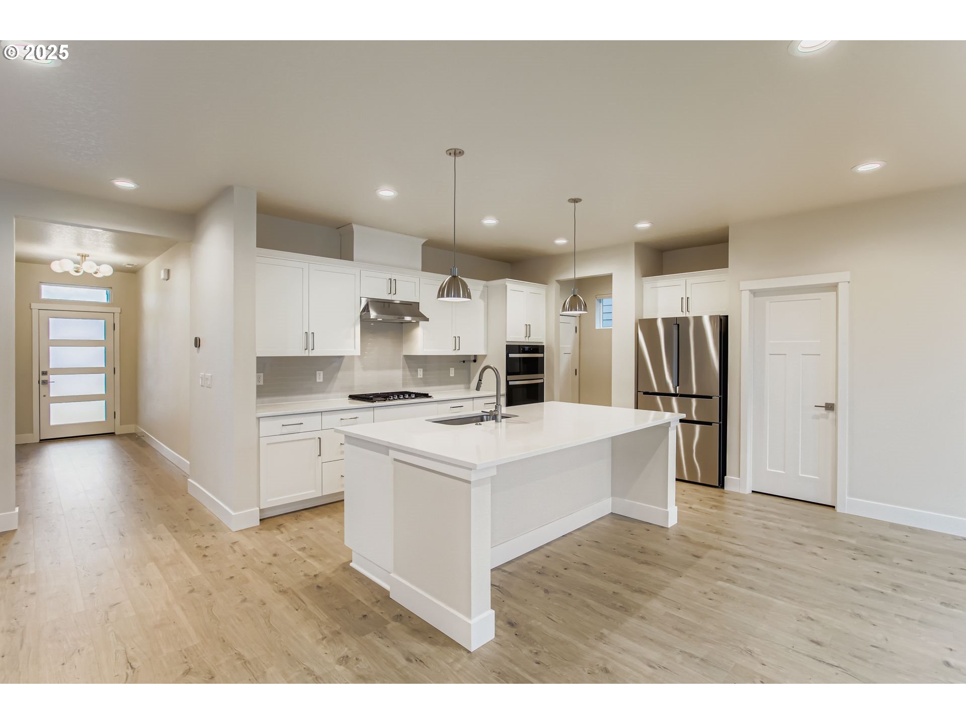 Sherwood, Oregon 97140, United States, 5 Bedrooms Bedrooms, ,3 BathroomsBathrooms,Residential,Active,220432