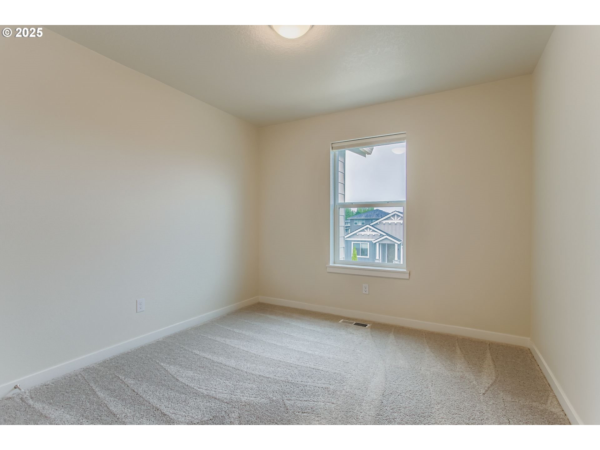 Sherwood, Oregon 97140, United States, 5 Bedrooms Bedrooms, ,3 BathroomsBathrooms,Residential,Active,220432