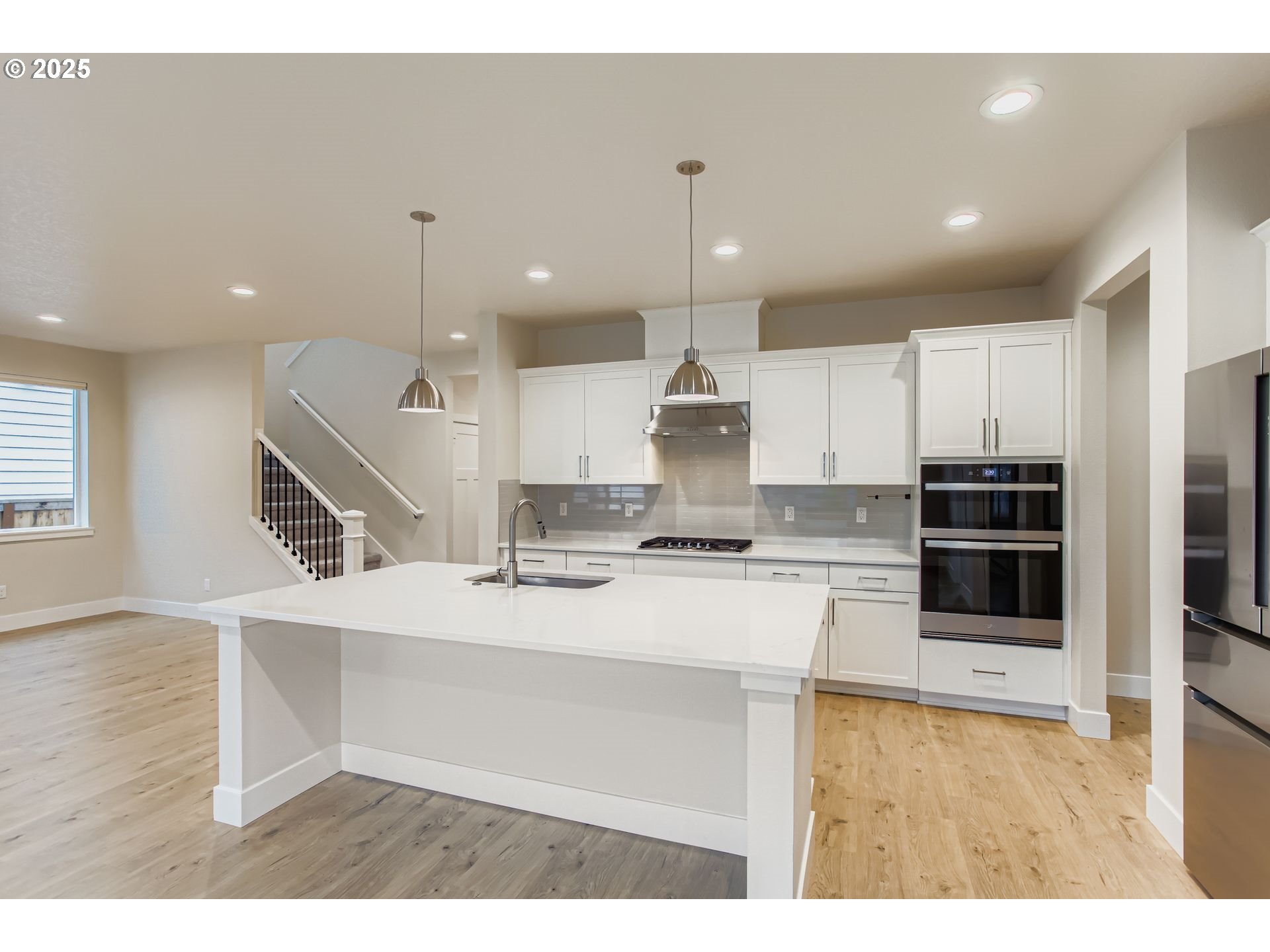 Sherwood, Oregon 97140, United States, 5 Bedrooms Bedrooms, ,3 BathroomsBathrooms,Residential,Active,220432