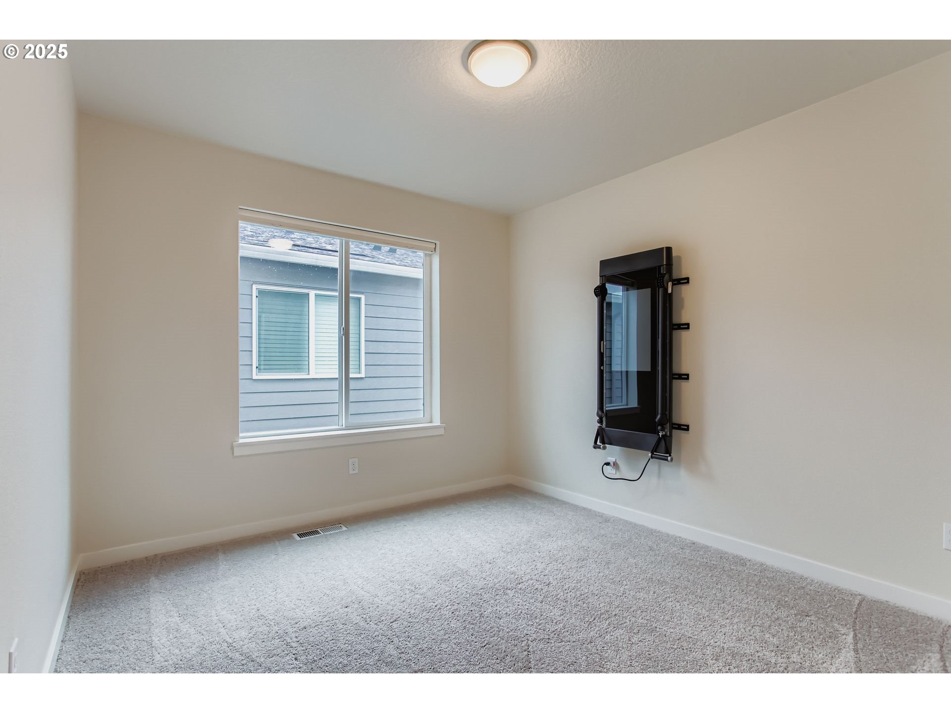 Sherwood, Oregon 97140, United States, 5 Bedrooms Bedrooms, ,3 BathroomsBathrooms,Residential,Active,220432