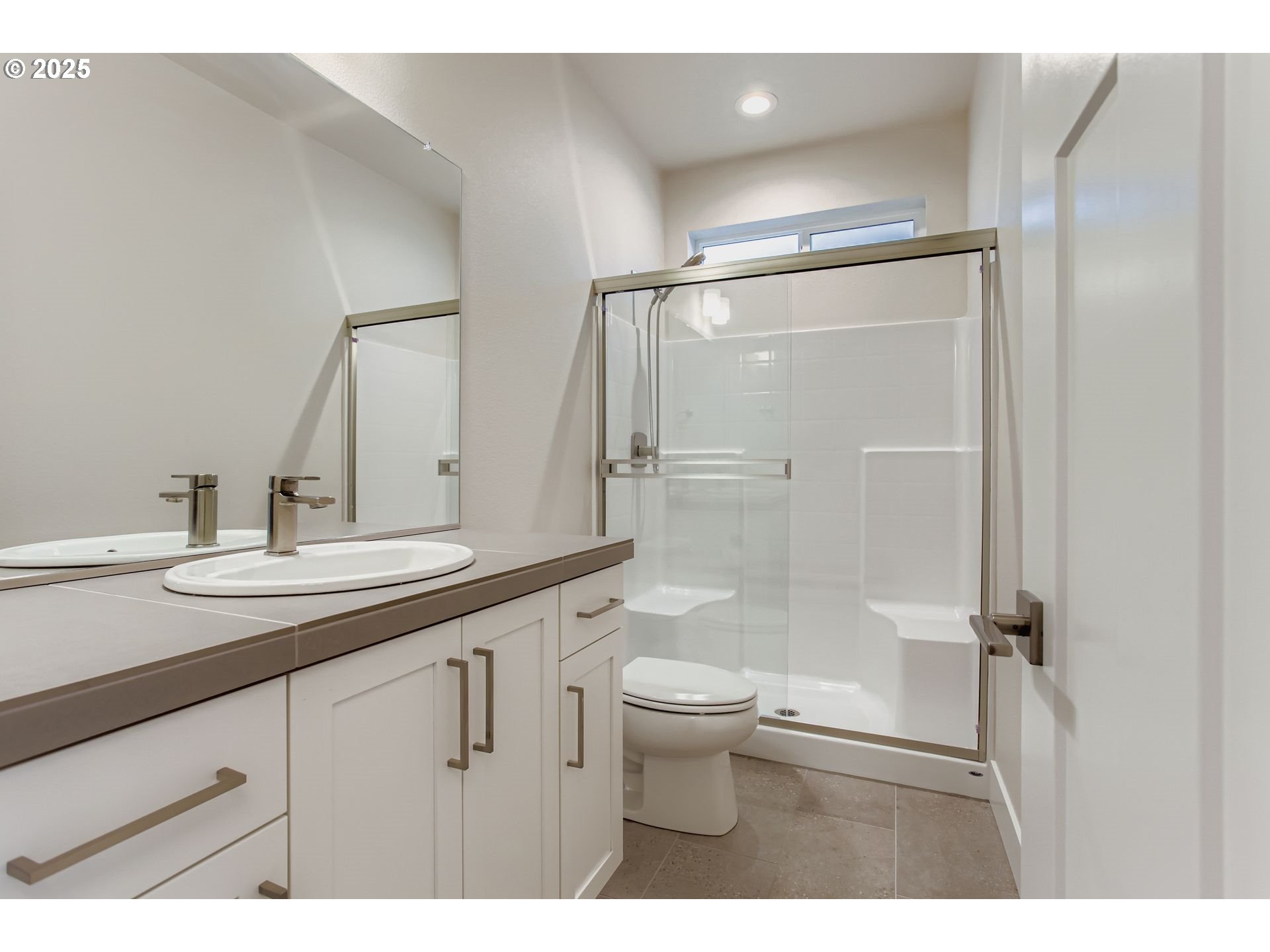 Sherwood, Oregon 97140, United States, 5 Bedrooms Bedrooms, ,3 BathroomsBathrooms,Residential,Active,220432