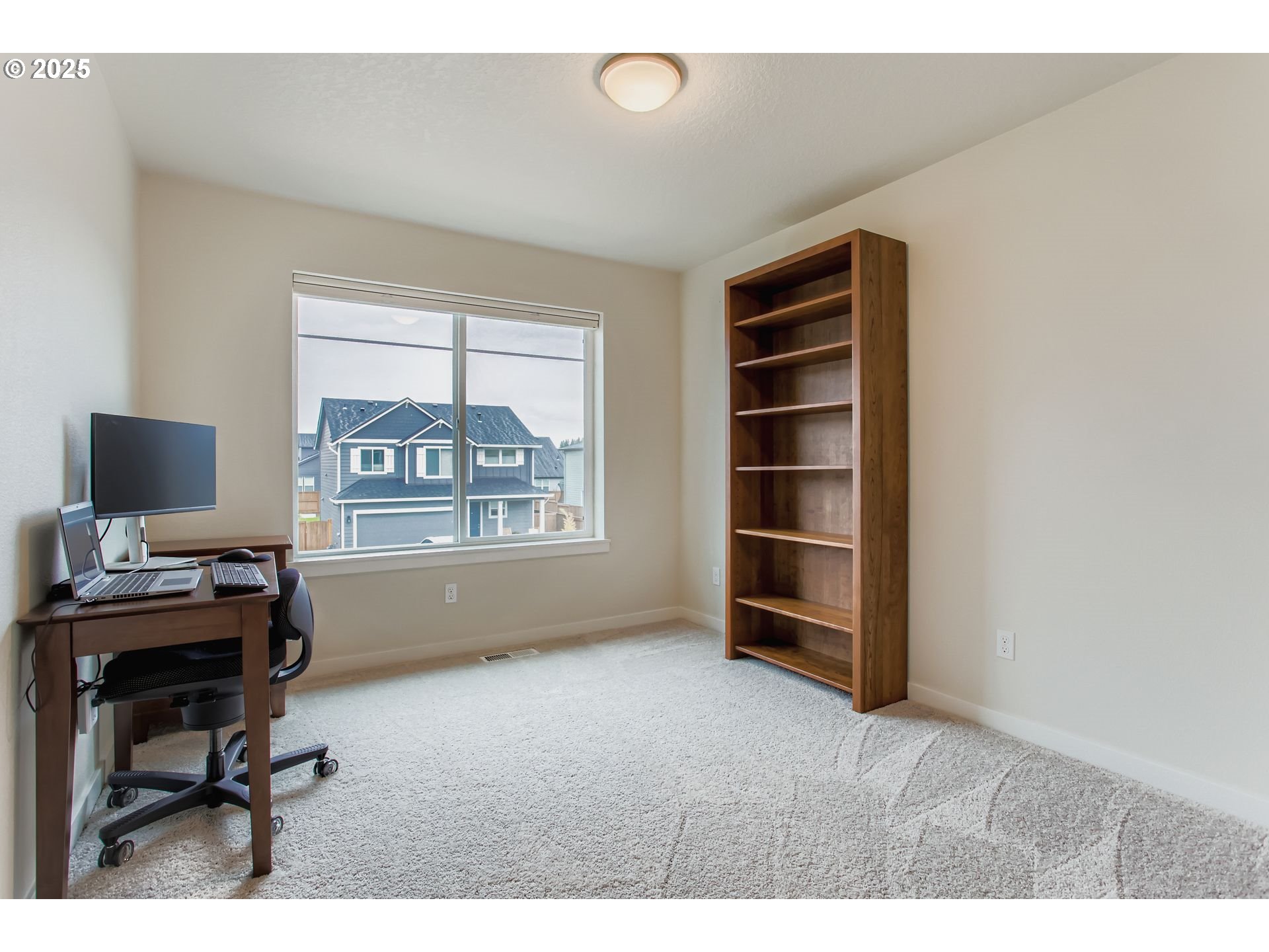 Sherwood, Oregon 97140, United States, 5 Bedrooms Bedrooms, ,3 BathroomsBathrooms,Residential,Active,220432