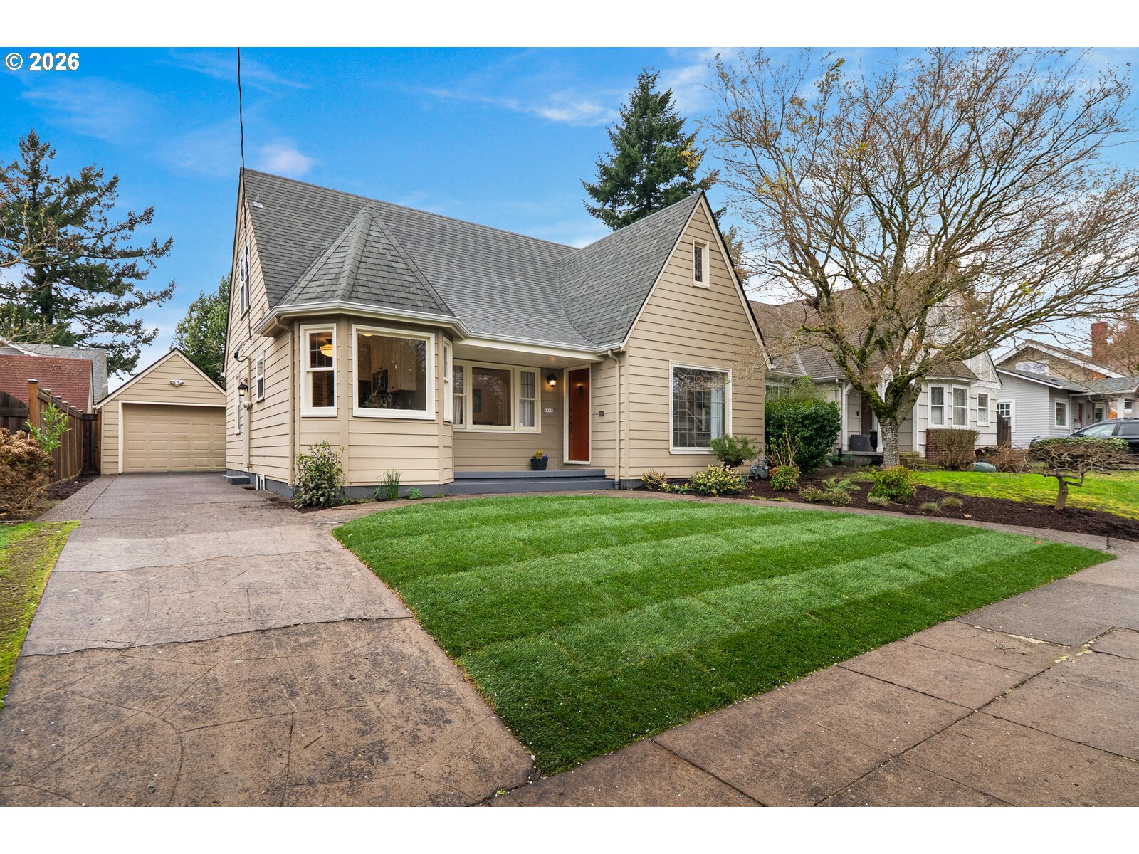 Photo 1 of 34 — 1915 NE 56TH AVE, Portland, OR 97213