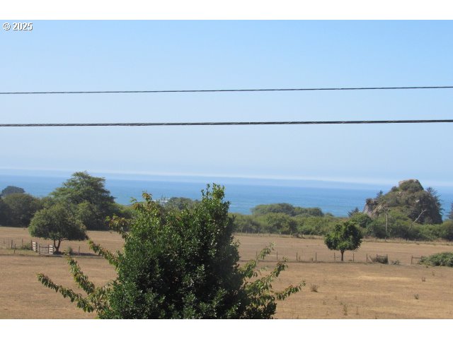 15061 HIGHWAY 101