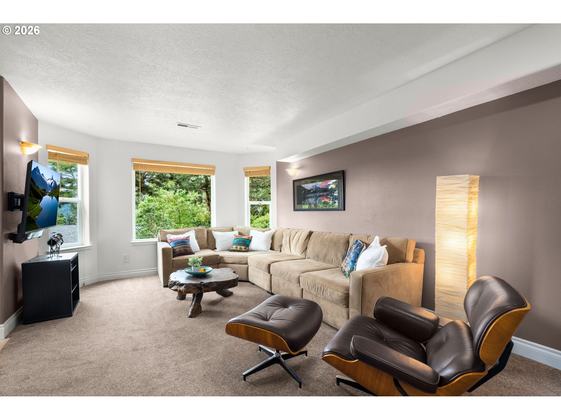 180 OVERLANDERS DR