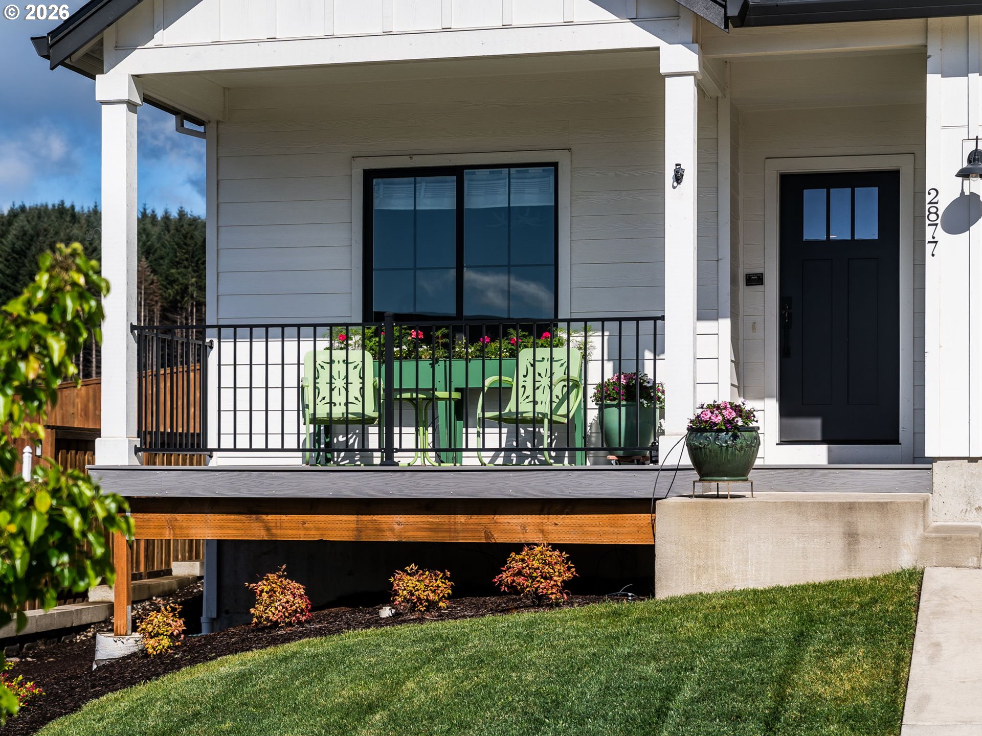 2877 NW MT ASHLAND LN