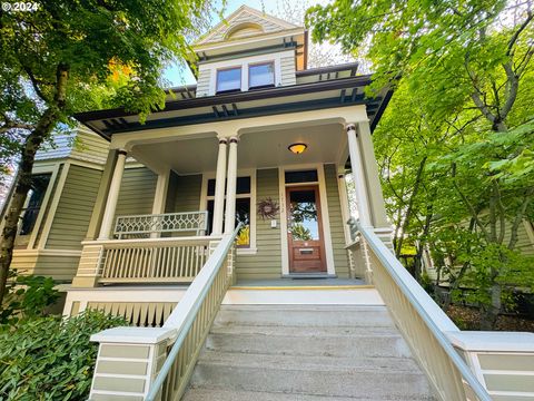 1732 SE ASH ST Portland OR 97214