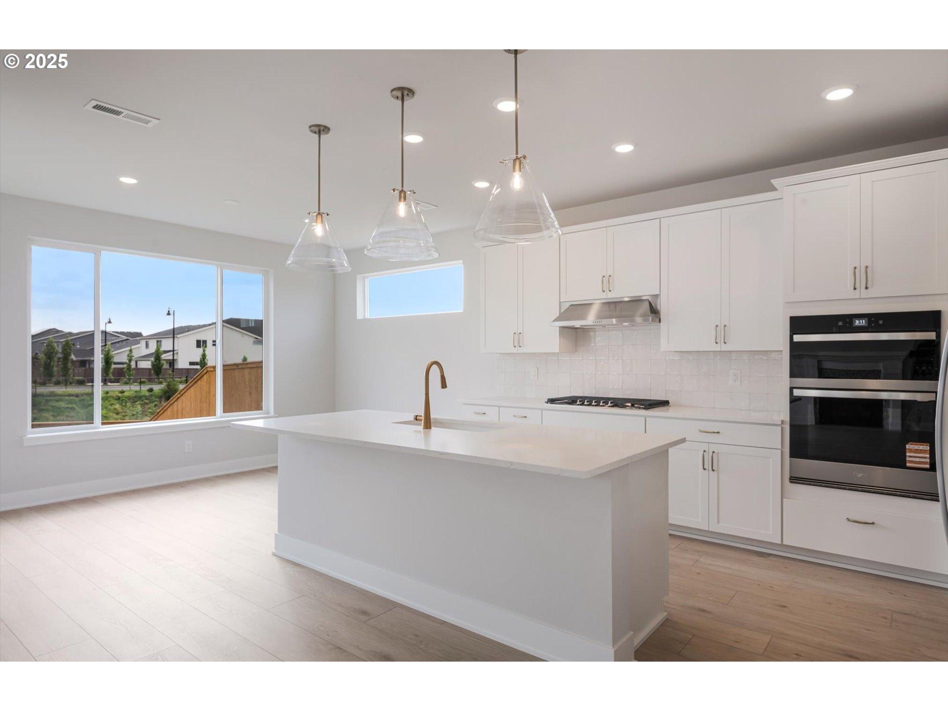 6748 SW Windflower ST