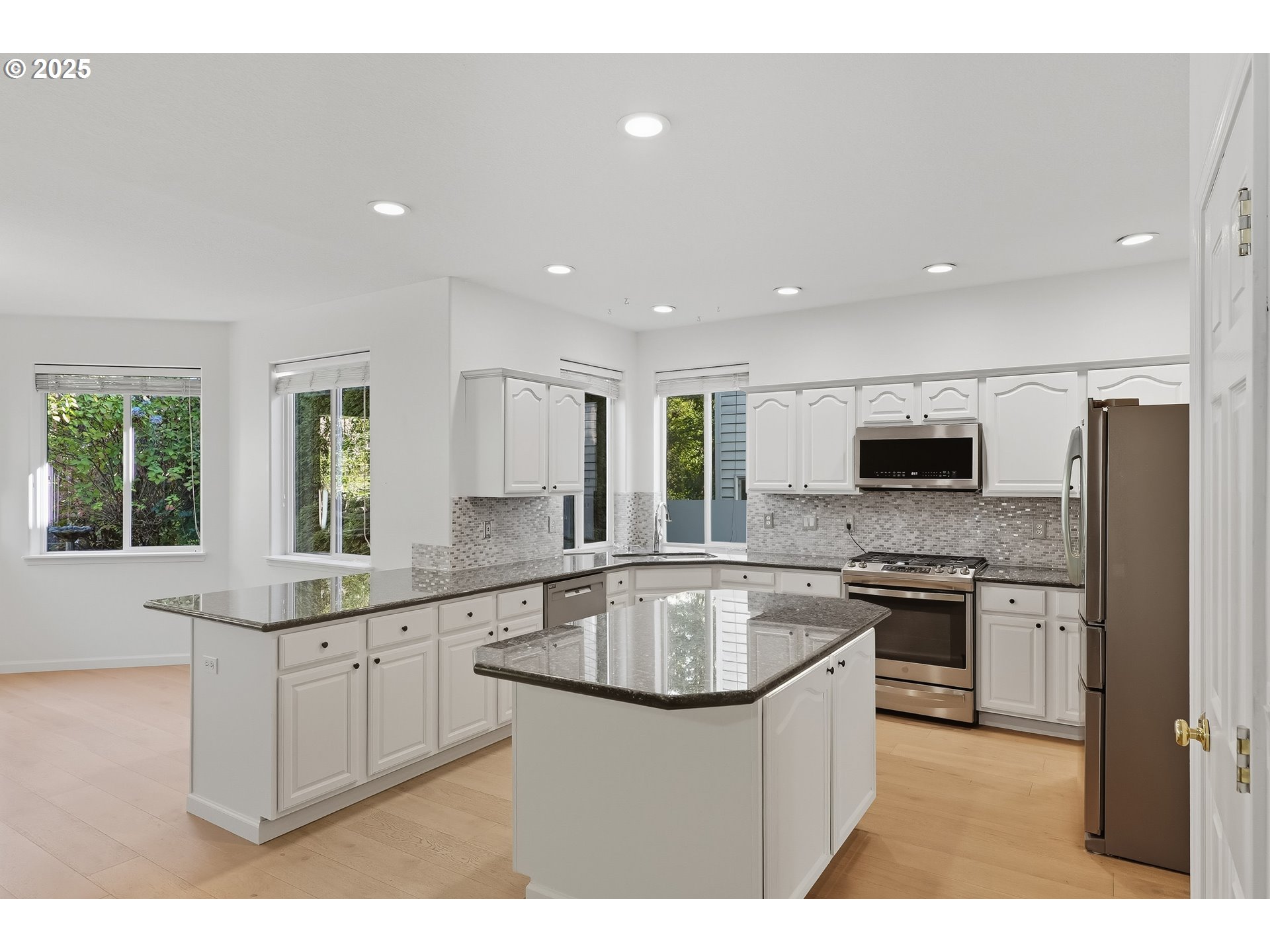 5728 NW SKYCREST PKWY