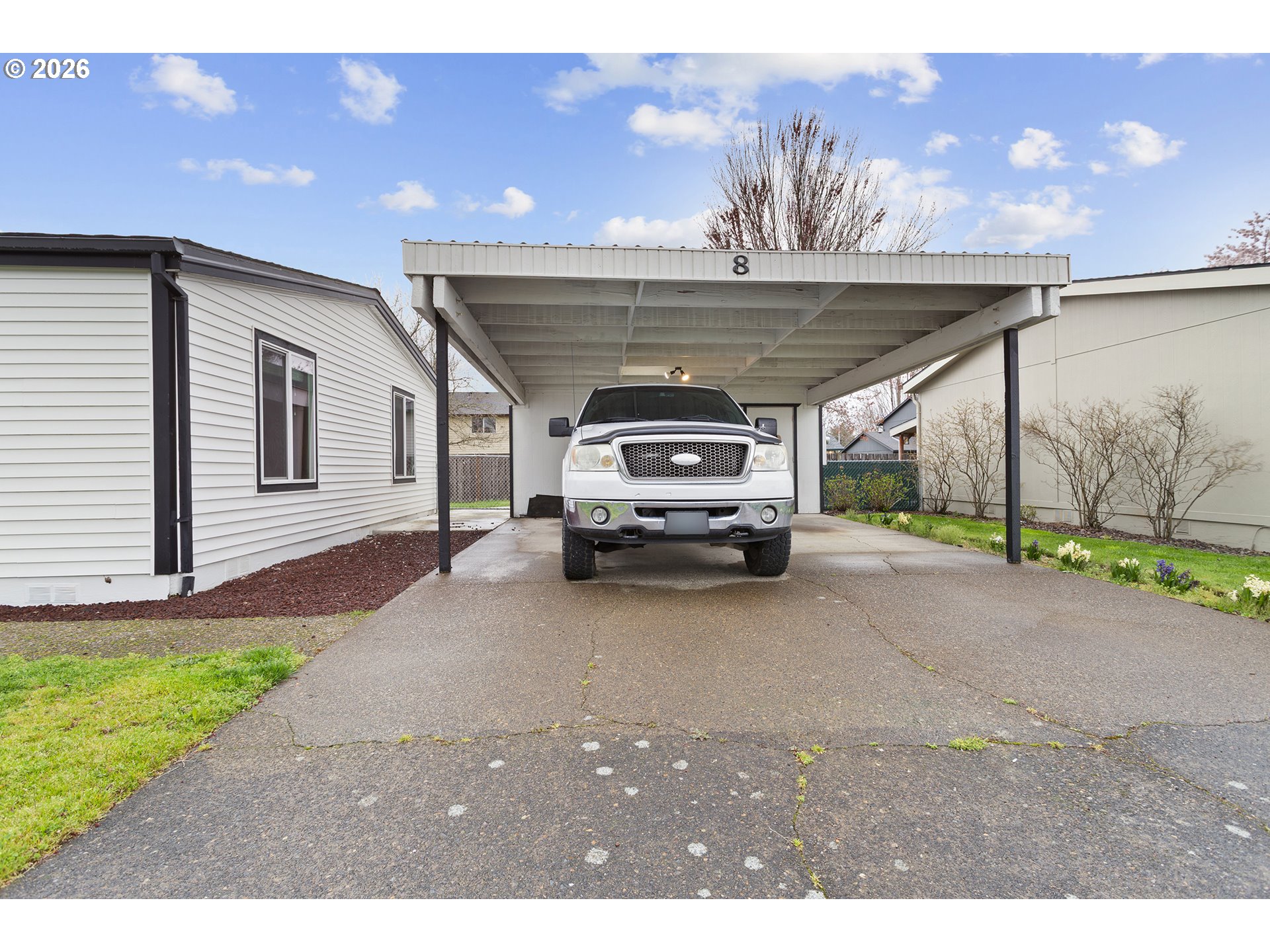 1145 SW CYPRESS ST 8