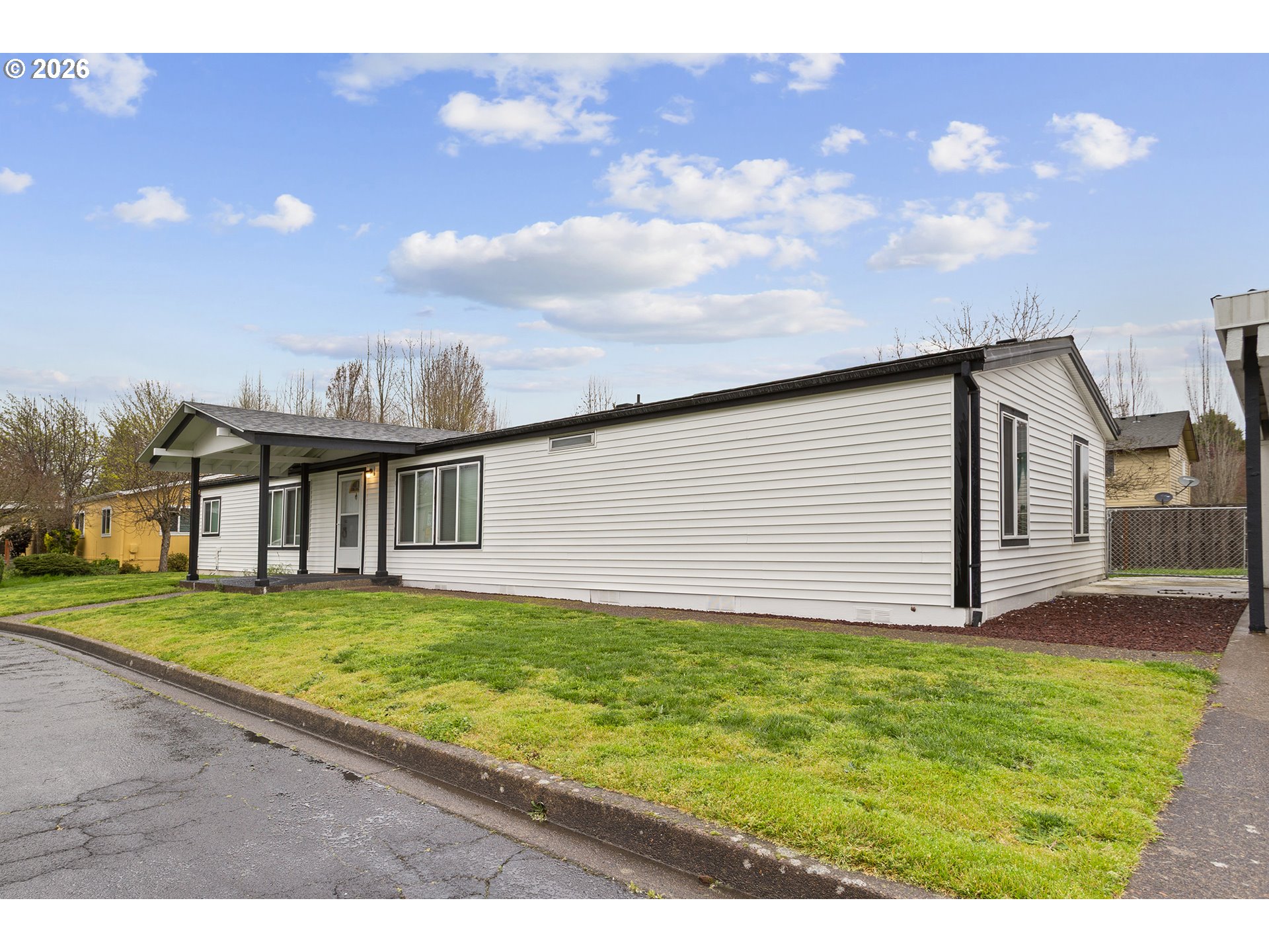 1145 SW CYPRESS ST 8