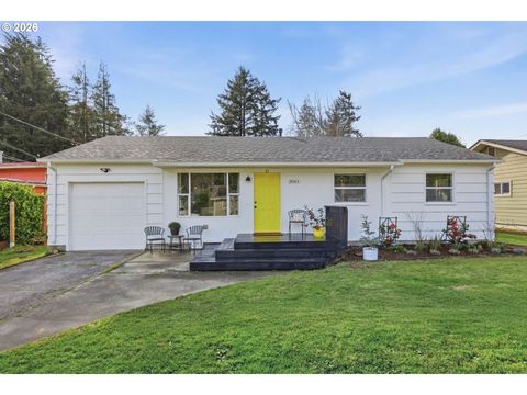 2061 JUNIPER AVE Coos Bay OR 97420