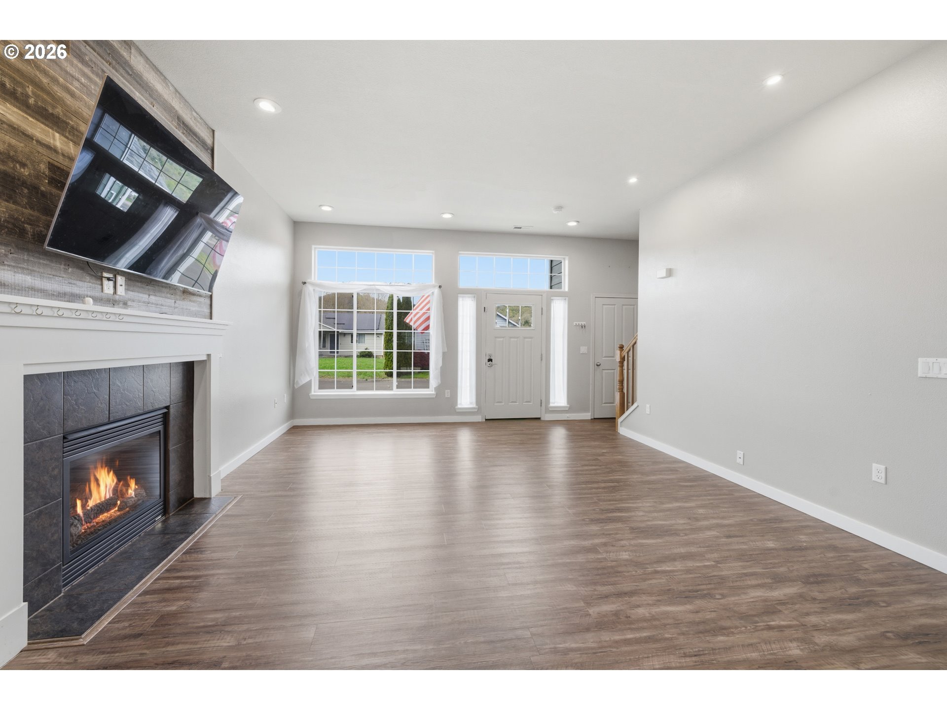 237 NW SAGAN LOOP