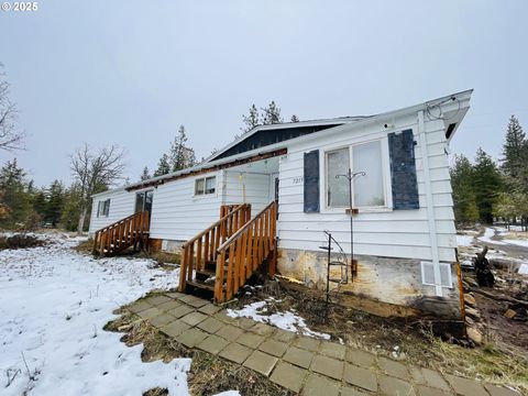 A home in Goldendale