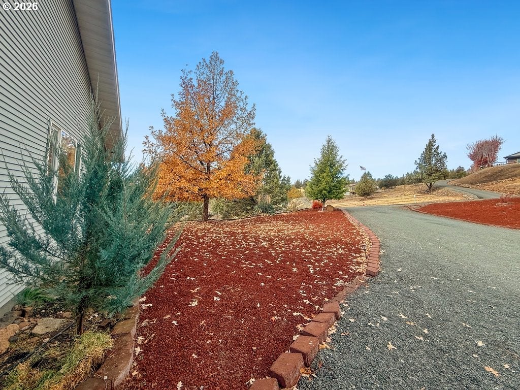 218 VALLEY VIEW DR