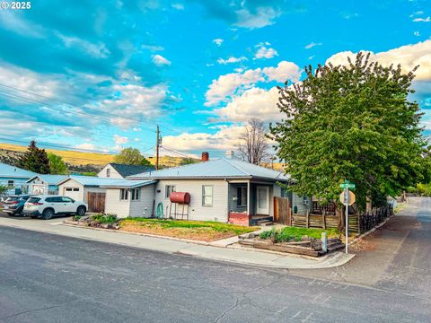 227 NW 2ND AVE John Day OR 97845