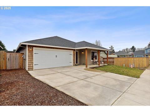 A home in Willamina