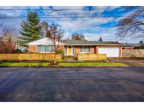 5405 SE MALL ST Portland OR 97206