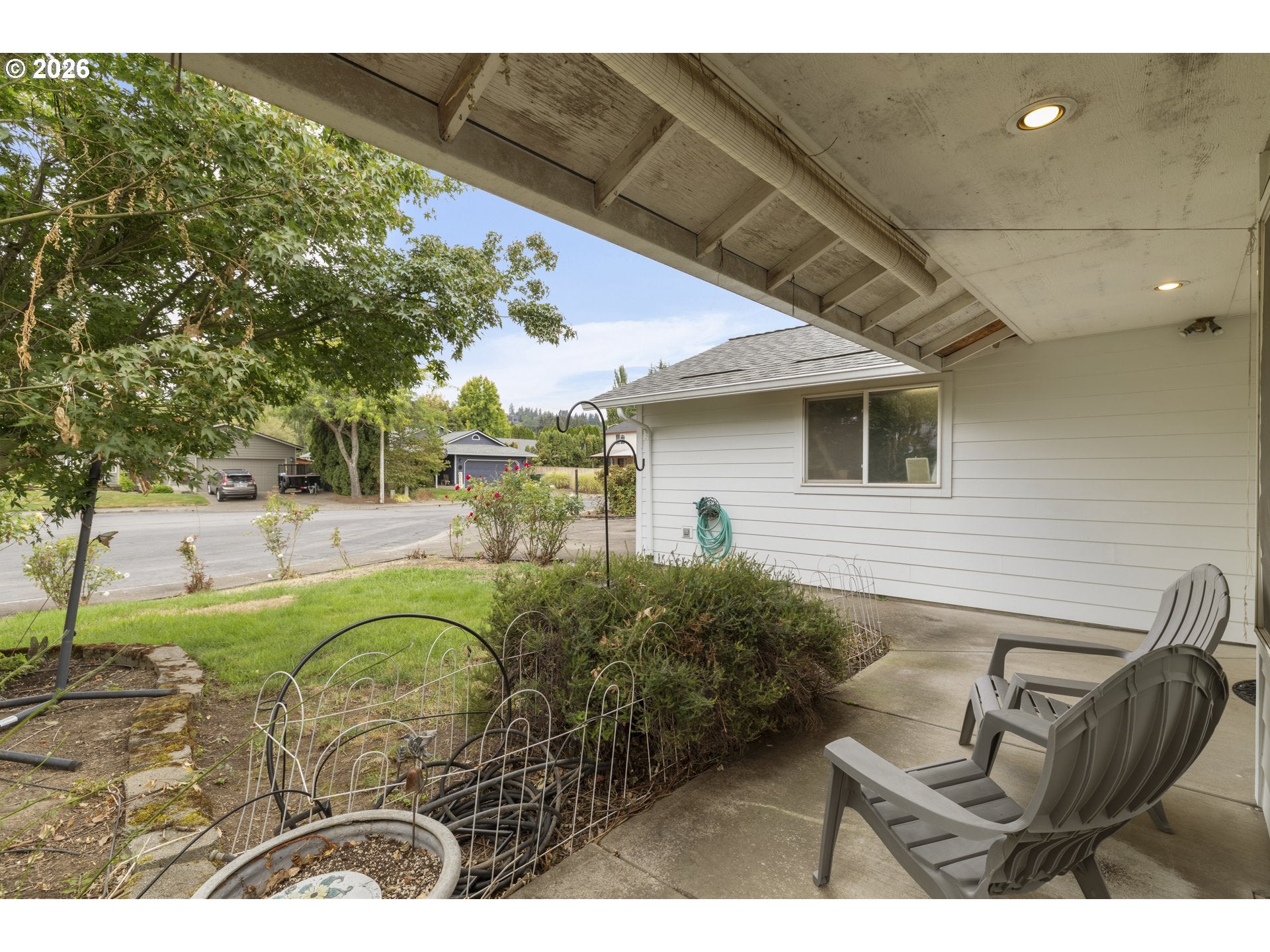 1143 SW JAMES CT