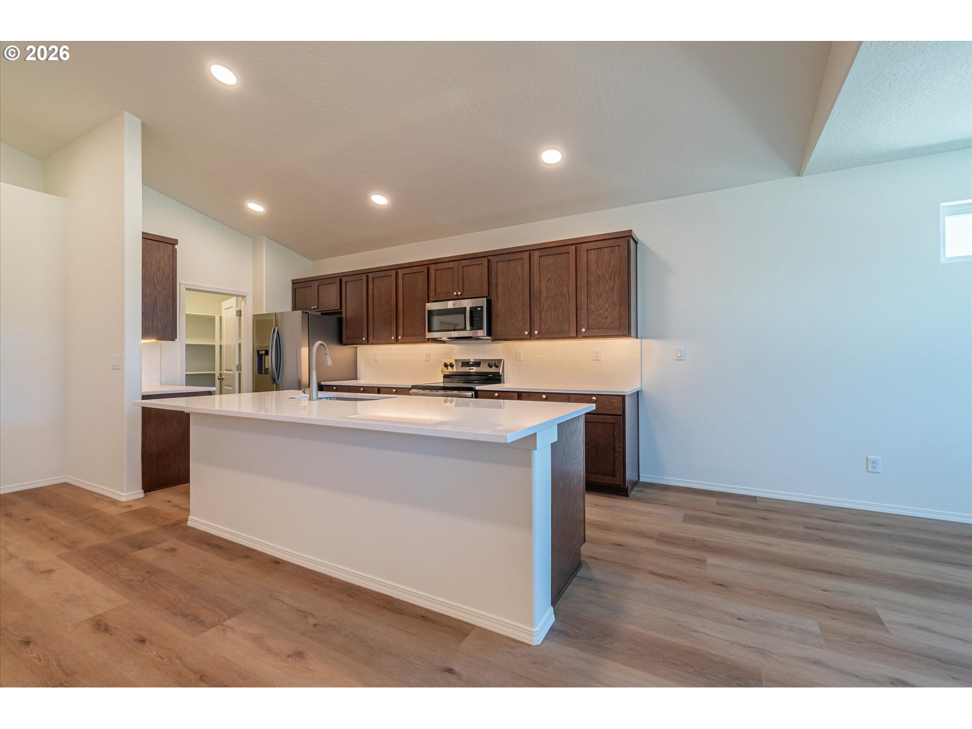 761 SPYGLASS DR