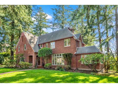 3028 SE CRYSTAL SPRINGS BLVD Portland OR 97202