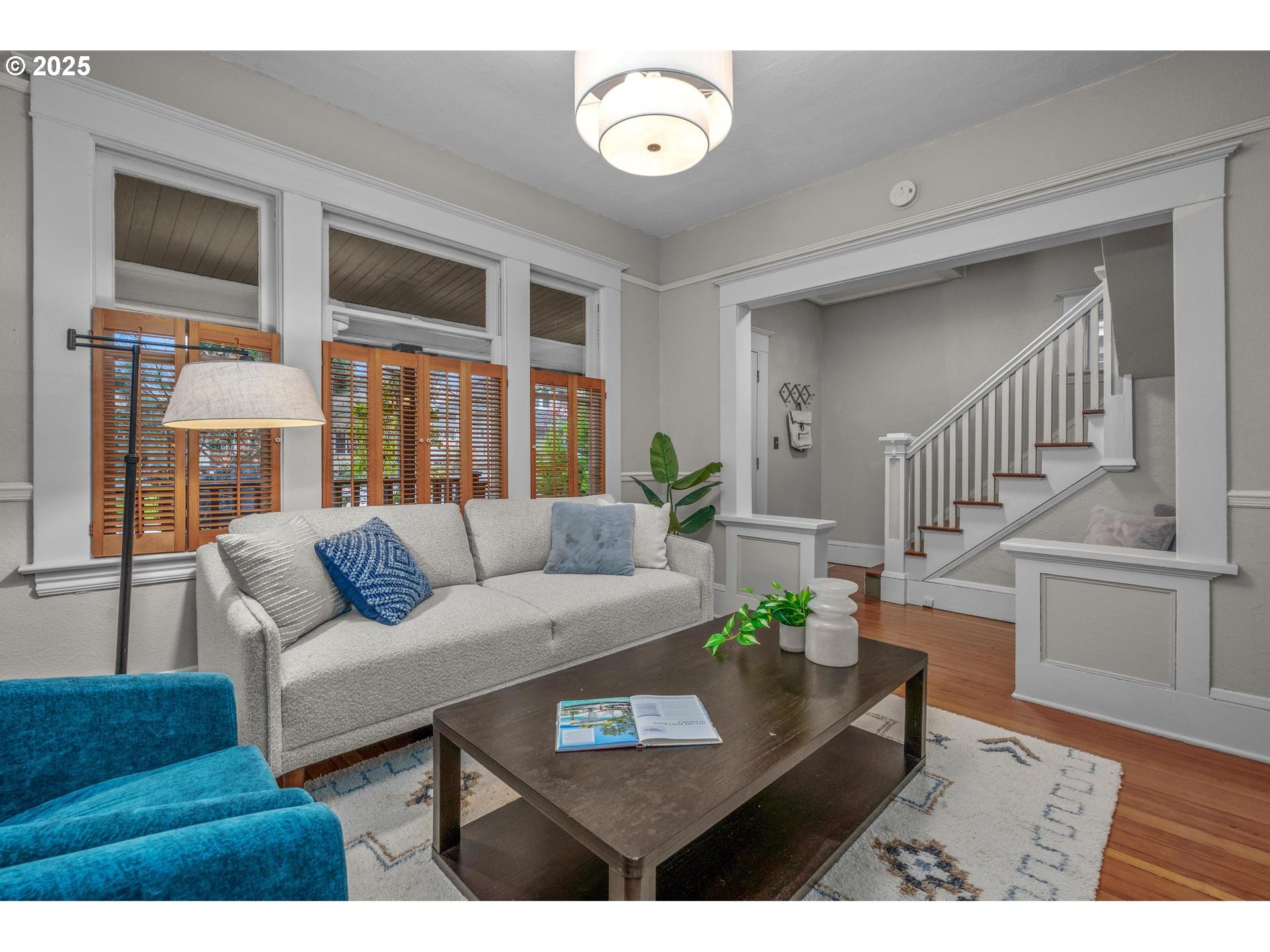 4426 N COMMERCIAL AVE