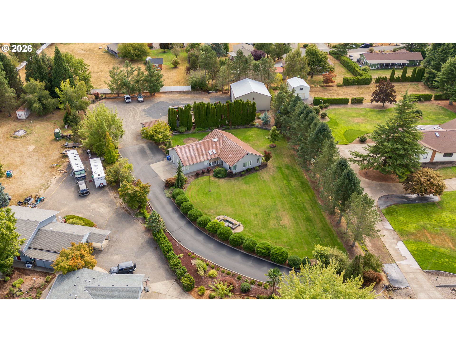 1140 NE CLOVER VALLEY CT