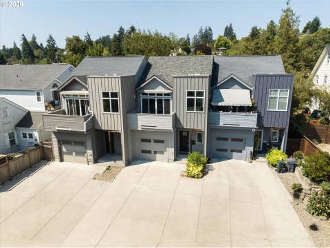 Featured picture for the property 775058704