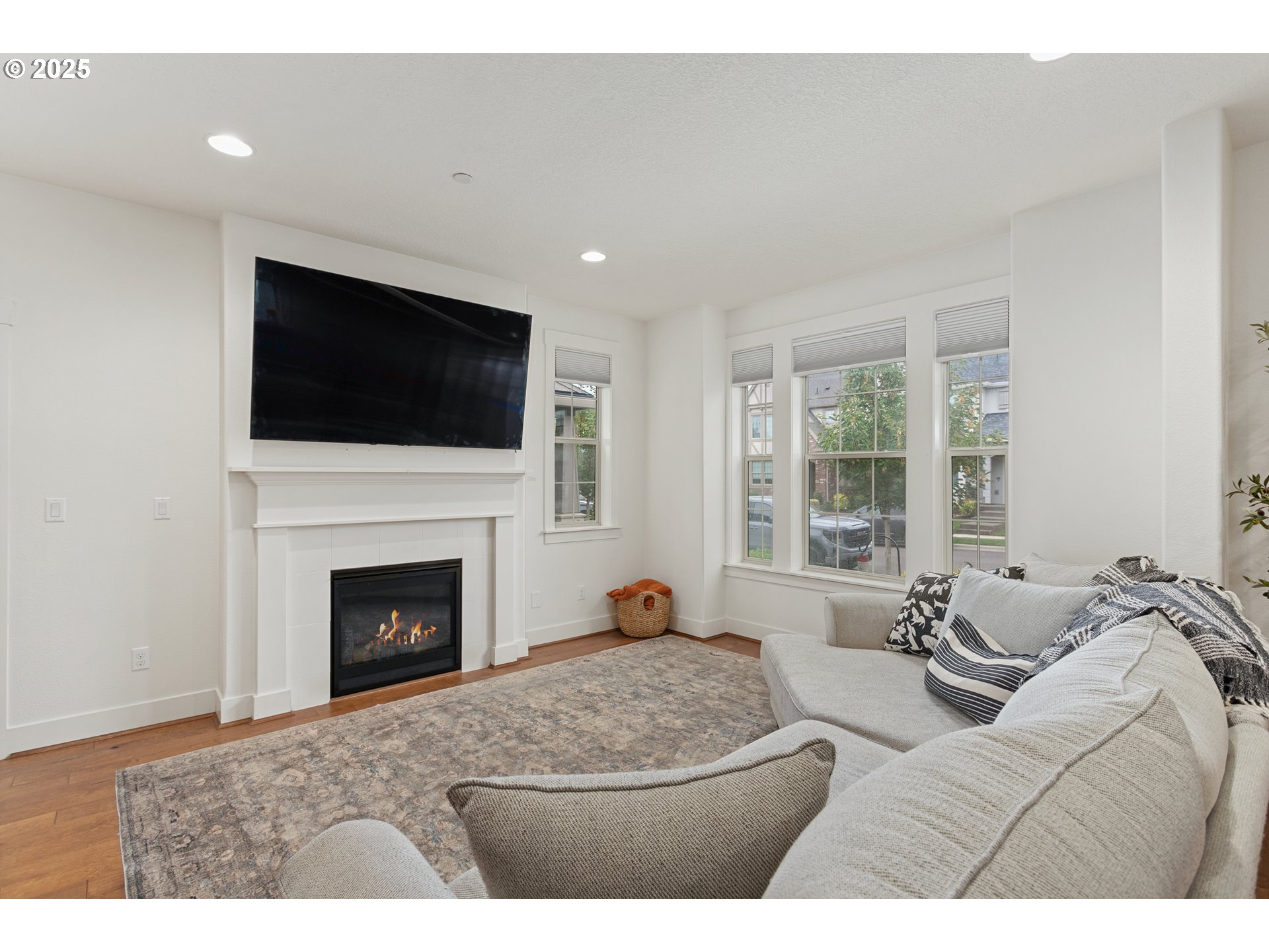 28717 SW FINLAND AVE