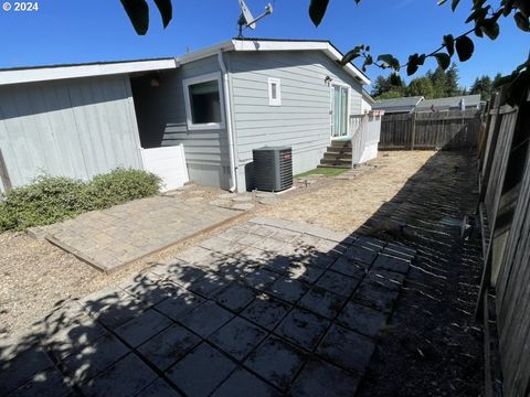 A home in Newberg