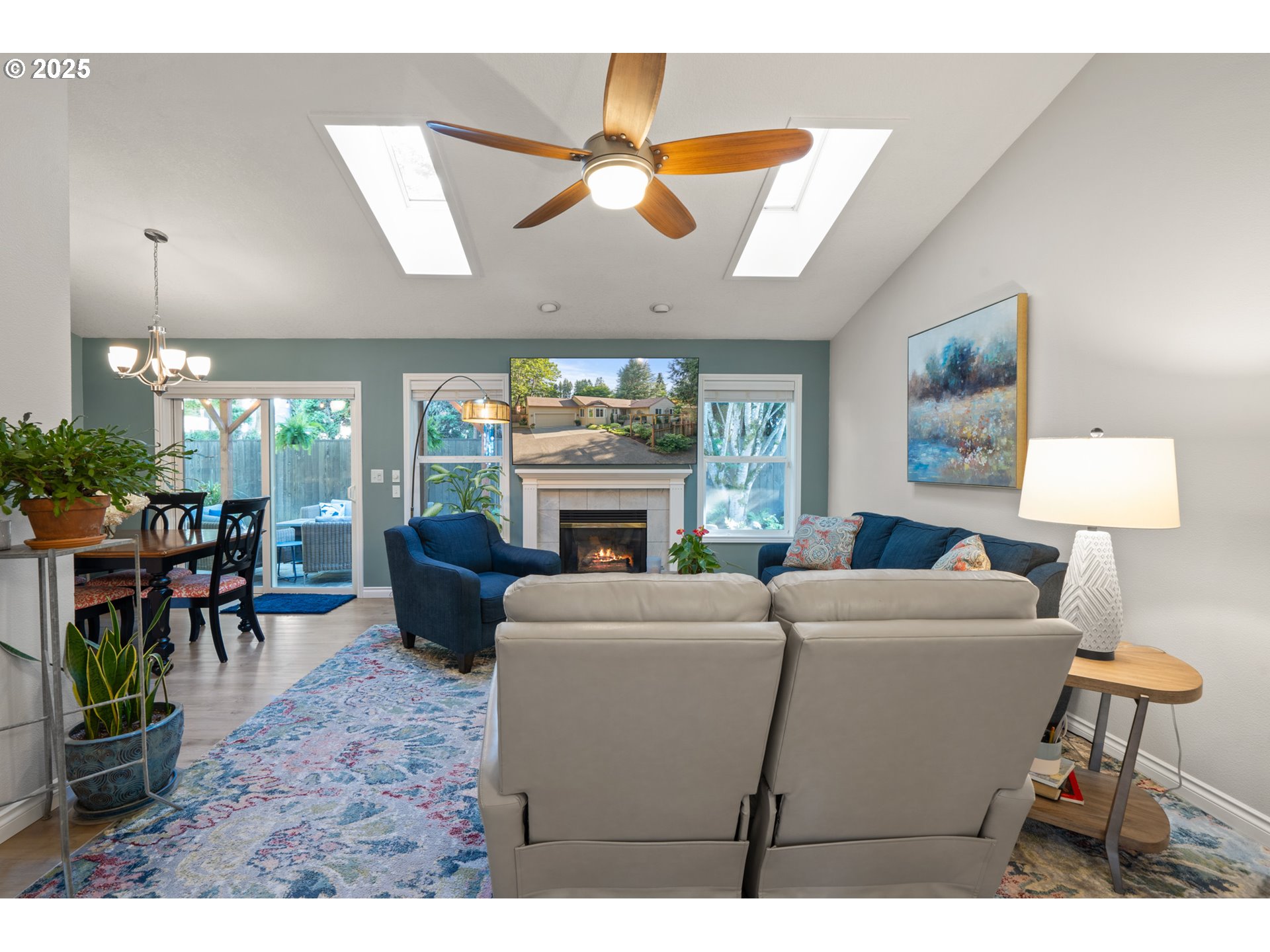 2122 NOLAN LN