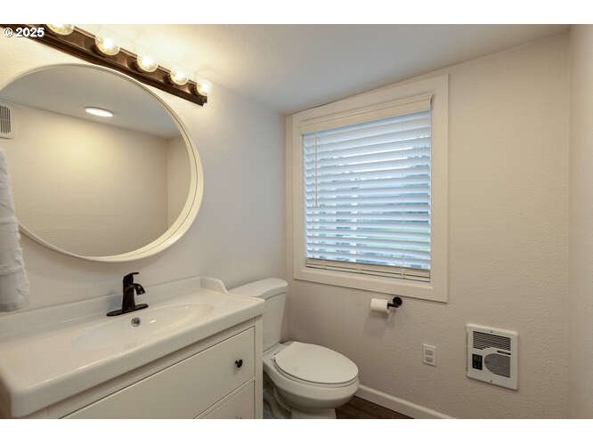 Vernonia, Oregon 97064, United States, 1 Bedroom Bedrooms, ,1 BathroomBathrooms,Residential,Pending,78797