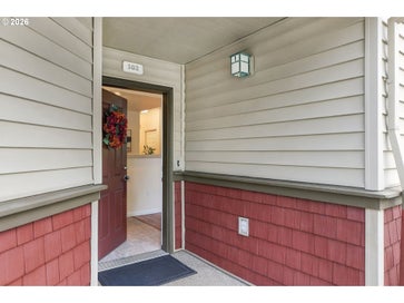 1831 NE 101ST AVE 102 Hillsboro OR 97006